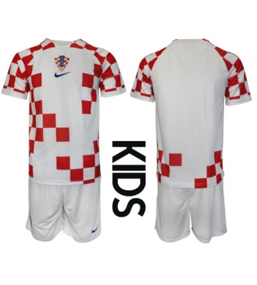 Kroatien Replika Babytøj Hjemmebanesæt Børn VM 2022 Kortærmet (+ Korte bukser)